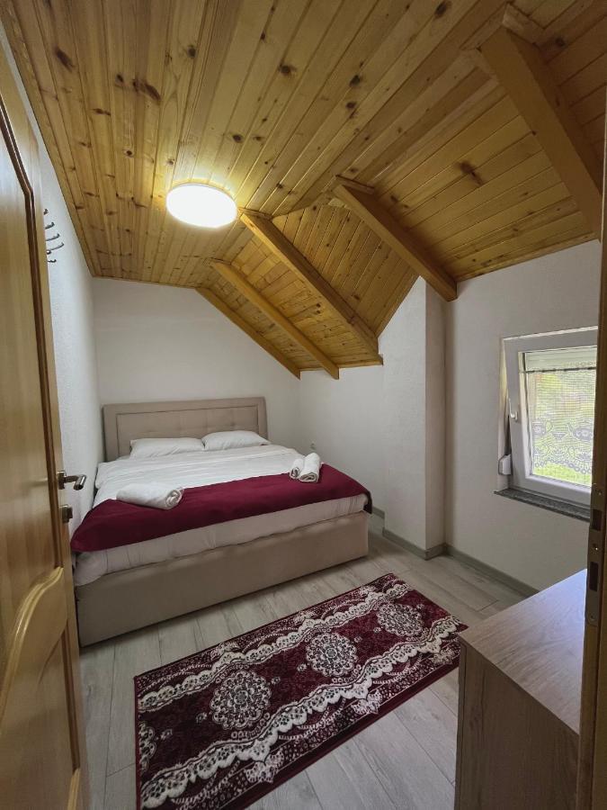 Guesthouse Gezim Selimaj Valbone Buitenkant foto