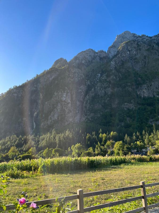 Guesthouse Gezim Selimaj Valbone Buitenkant foto