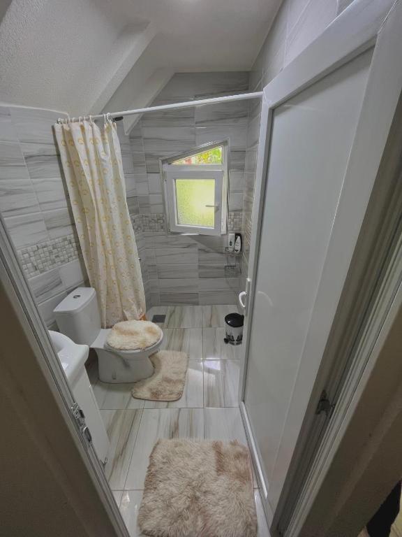 Guesthouse Gezim Selimaj Valbone Buitenkant foto